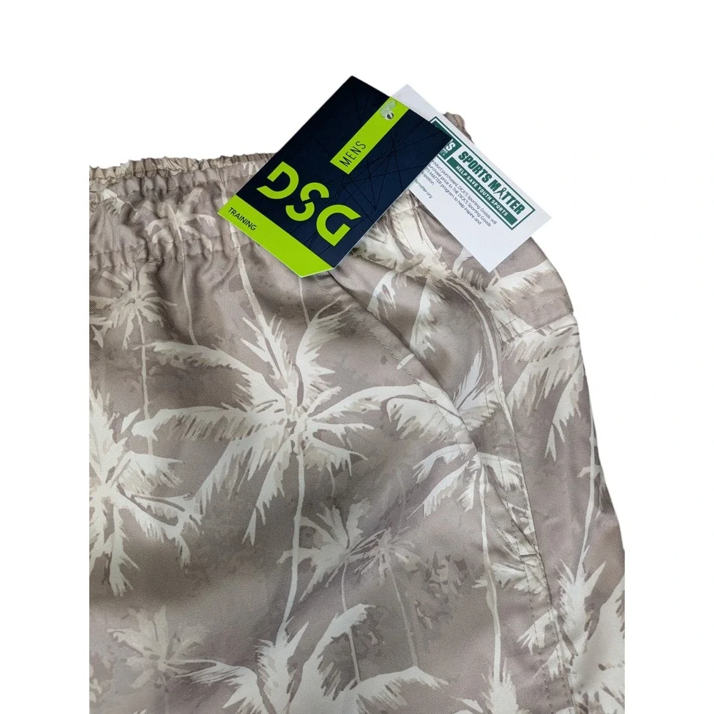 DSG Mens Rec Short XL Relaxed Fit 6 Inseam Palm Tree Khaki Water Repellent NEW